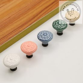 Csipke mintás kerámia bútorgomb (rózsaszín)